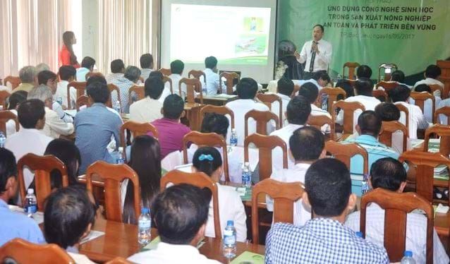 Hội thảo “Ứng dụng công nghệ sinh học trong sản xuất nông nghiệp an toàn và phát triển bền vững”