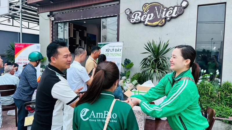 HỘI THẢO "GIẢI PHÁP SINH HỌC CHO  NUÔI TÔM BỀN VỮNG"
